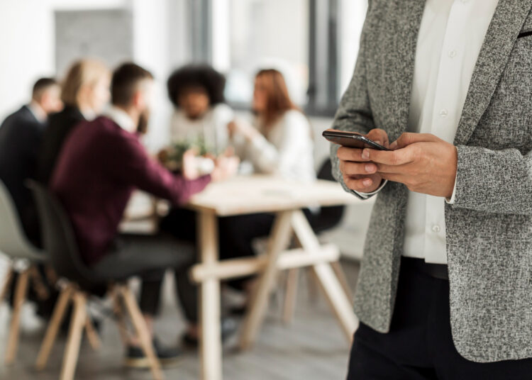 aranżowanie-spotkania-biznesowego-rozmowa-telefoniczna-po-angielsku-business-english